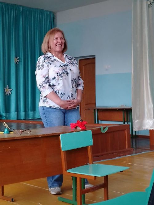 Сугышлы мәктәбен 40 ел элек тәмамлаганнар очрашты