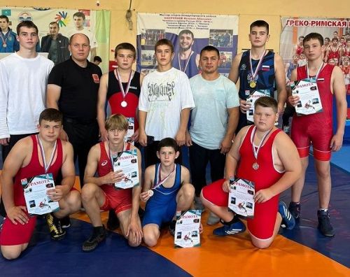 Лениногорск егетләре грек-рим көрәшендә сынатмый