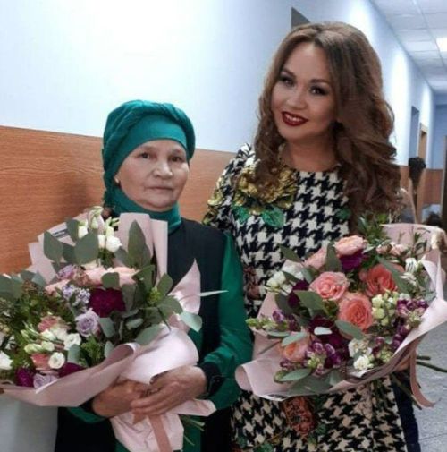 Иркә: “Әнигә сокланып карыйм, ул миннән мең, миллион тапкыр яхшырак”