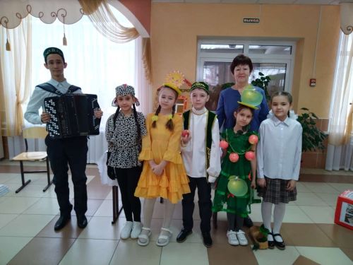 Лениногорскиның 7нче мәктәбендә телләр проблемасы хакында фикер алыштылар, укучылар фәнни эш яклады