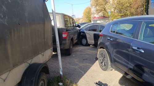 Лениногорскида авариядә «УАЗ Патриот» алты машинага зыян салган
