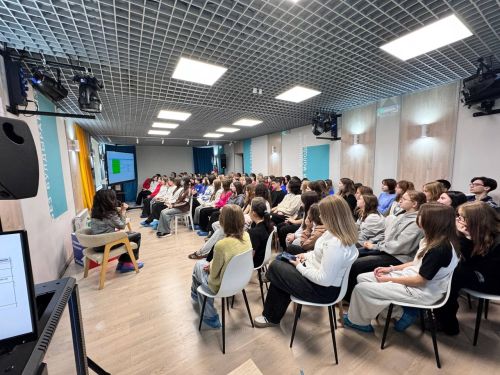 Лениногорск яшьләр үзәгендә танылган блогер булып китте