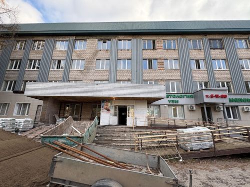 Лениногорскида элеккеге балалар поликлиникасы бинасын тулай торак итеп ремонтларга җыеналар