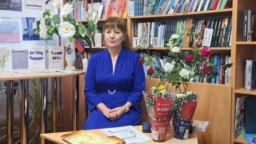 Урмышлы авылы китапханәсендә якташ шагыйрә Мөхлисә Фәрзетдинова-Кәримова белән очрашу узды