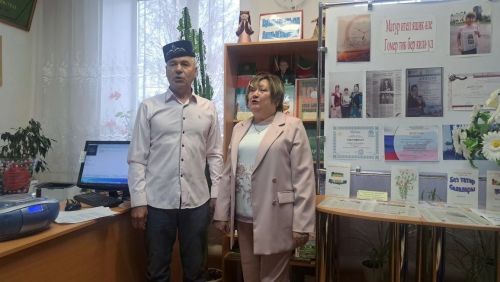 Урмышлы авылы китапханәсендә якташ шагыйрә Мөхлисә Фәрзетдинова-Кәримова белән очрашу узды