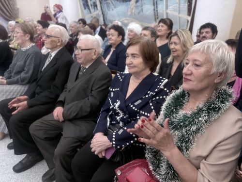 Лениногорскида беренче тапкыр олы яшьтәгеләр өчен яңа ел тамашасы узды