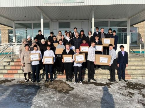 Районыбызның Иске Иштирәк мәктәбеннән гуманитар ярдәм җыюны оештырдылар