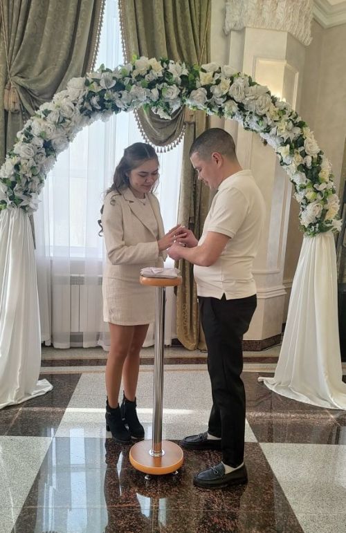 Гашыйклар көнендә Лениногорскида парлар никахлашты (+фотолар)