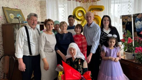 Якташыбыз  Нурсинә әби Заркаева 95 яшен билгеләп үтте