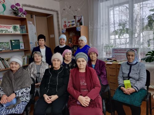 Безгә язалар: Урмышлы китапханәсе үзенә чакырды