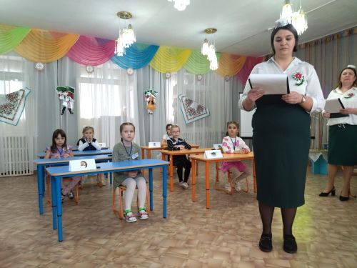 Лениногорскиның 9 нчы балалар бакчасында татар телен өйрәнүче рус балалары тел осталыгында сынаштылар