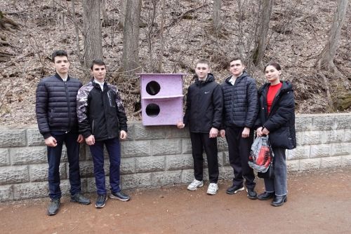 Лениногорскида зооволонтерлар урман паркы территориясендә өмә үткәрде