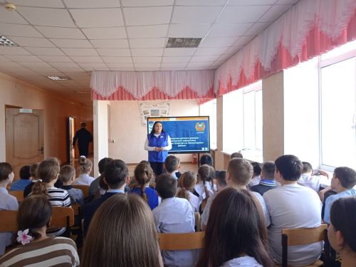 Иске Иштирәк мәктәбе укучылары белән  юл иминлеге хакында сөйләштеләр