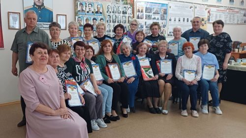 Лениногорск ветераннар Советында  «СВОих не бросаем» төркеменең волонтерлары белән очрашу узды