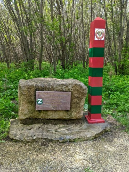 Лениногорск районында чик буе сакчылары хөрмәтенә куелган багананы яңартканнар
