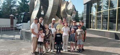 Лениногорск районыннан күп балалы гаиләләр башкалада булып кайттылар