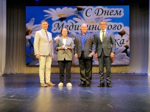 Лениногорскиның ике табибы “Сәламәтлек саклау отличнигы” мактаулы исеме алды