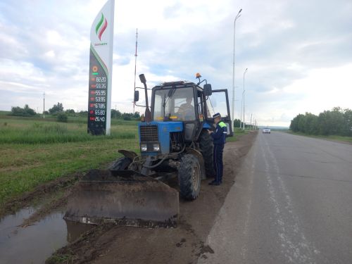 Лениногорск районында үзйөрешле машиналарны һәм тагылмаларны эксплуатацияләү буенча профилактика чаралары дәвам итә