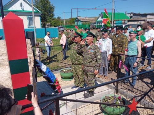 Югары Чыршылы авылында чик сакчылары хөрмәтенә һәйкәл барлыкка килде