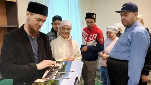 Лениногорскида менталь үзенчәлекләре булган кешеләр өчен «Ихлас»мәчетенә экскурсия уздырдылар