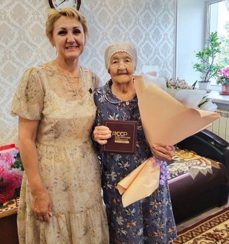 Шөгердә яшәүче Әкълимә әби медальле булды