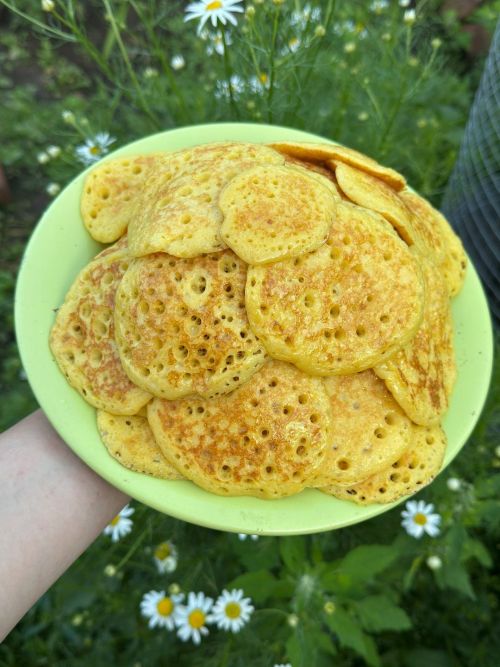 ЧӘЙ ЯНЫНА  КАБАК БЕЛӘН АЛМА КУШЫЛГАН КОЙМАК