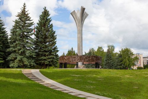 Зөлфия Мөхәммәтҗанова: Алма алкаларын кигән дә бәйрәм вальсында әйләнә