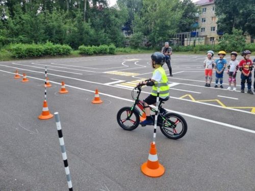 Лениногорскиның балалар иҗат йорты базасында мәктәпкәчә яшьтәге балалар өчен «Велосипед стартлары» узды