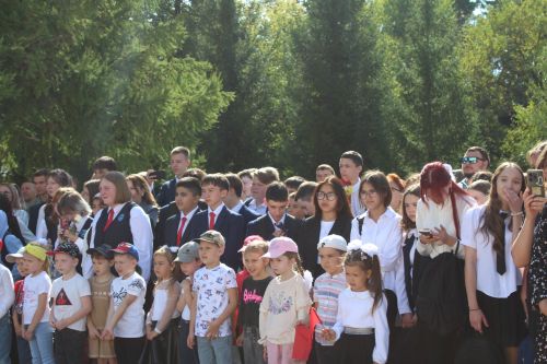 Лениногорскиның 11нче гимназиядә узган Белем бәйрәменнән фоторепортаж