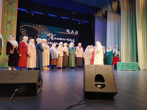 Яулык чит күзләрдән дә саклый: Лениногорскида хатын-кыз яулыгы тарихы буенча чара узды
