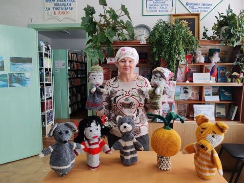 Сарабиккол авылыннан курчаклар бәйләүче - Миләүшә Хәкимова
