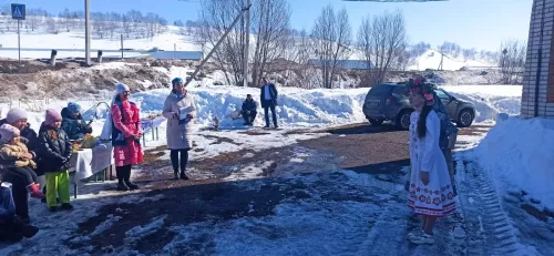 Мөэмин-Каратай авылында кайнар чәйләр, коймаклар белән Нәүрүз бәйрәмен билгеләп үттеләр(+фотолар)
