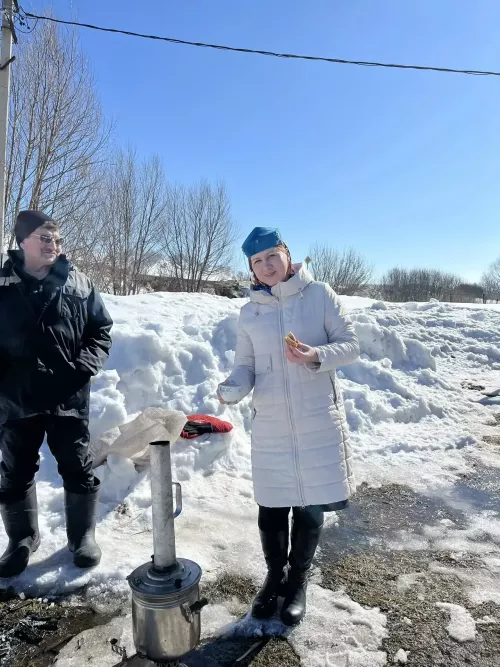 Мөэмин-Каратай авылында кайнар чәйләр, коймаклар белән Нәүрүз бәйрәмен билгеләп үттеләр(+фотолар)