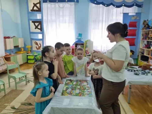 Лениногорскиның  бакча балалары  «Юл фәннәре»н өйрәнә