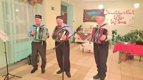 Мөэмин-Каратай авылында узган бәйрәм тамашасы бай эчтәлеге, төрлелеге белән үзенә җәлеп итте