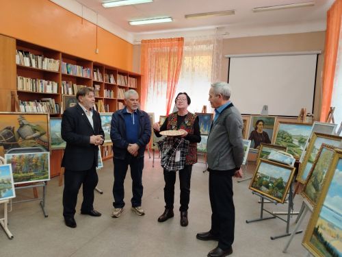 Лениногорскиның  Г.Тукай исемендәге үзәк китапханәсендә «Минем тыныч илем» күргәзмәсе ачылды (+бик күп фотолар)