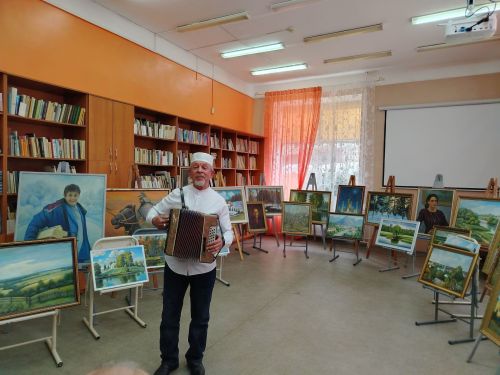 Лениногорскиның  Г.Тукай исемендәге үзәк китапханәсендә «Минем тыныч илем» күргәзмәсе ачылды (+бик күп фотолар)