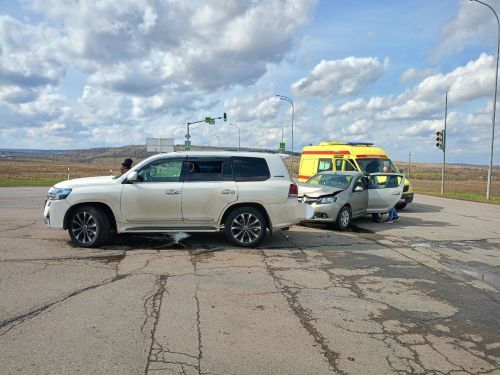 Лениногорск районында ике автомобиль бәрелешү нәтиҗәсендә бала зыян күргән