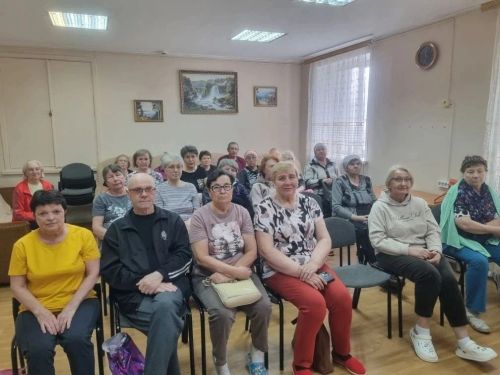 Лениногорскиның «Долголетие» үзәгенә йөрүчеләр иминлек кагыйдәләрен кабатлады