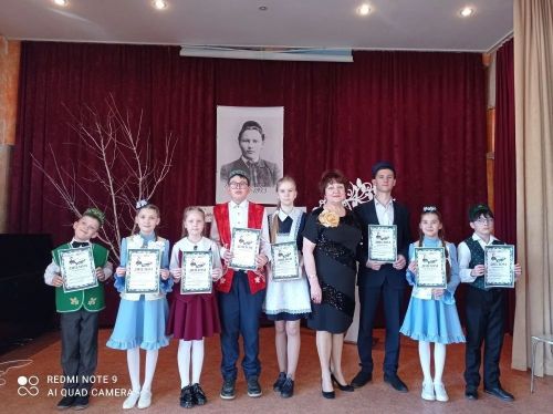 «Микрофон алдында»: Лениногорскиның 3нче мәктәбендә узган бәйге Тукайның иҗат мирасын барлады (+фотолар)