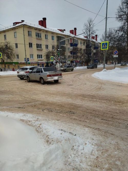 Лениногорскида каршы як юлга чыгып узып китүчеләрне ачыклау рейды бара