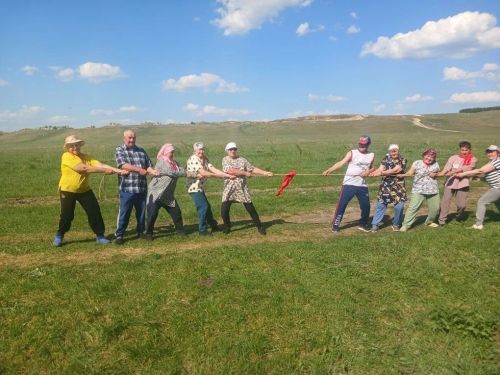 Кирлегәч авылында күңелле итеп Пионерия көнен билгеләп үткәннәр (+фотолар)