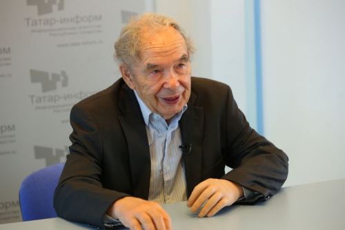 Татарстан Фәннәр академиясе профессоры Индус Таһиров 90 яшен билгеләп үтә
