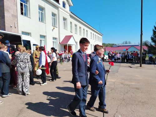 Лениногорскида Бөек Ватан сугышында Җиңүнең 81 еллыгына багышланган автойөреш узды (+фотолар)