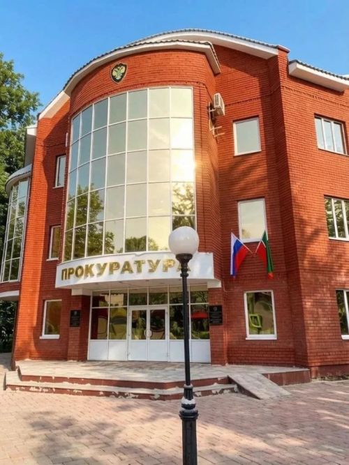 Лениногорскида прокуратура дәгъвасы буенча туберкулез белән авыручыны мәҗбүри рәвештә хастаханәгә салганнар