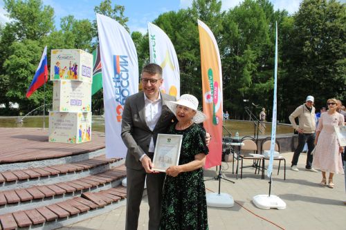 Лениногорскида күңелле һәм масштаблы итеп Россия көнен билгеләп үттеләр (+фотолар)