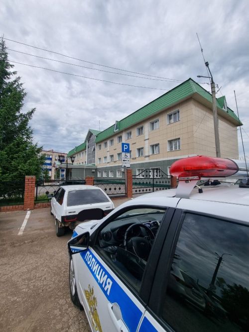 Лениногорск шоферы инвалидлар өчен билгеләнгән урынга машинасын куйган өчен штраф түләячәк