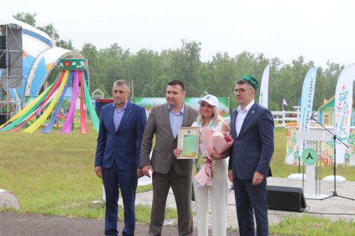 Лениногорск Сабан туенда аграрийларны бүләкләделәр (+фотолар)