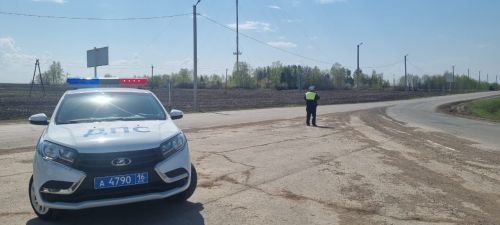 Лениногорскида 8 яшьлек балага автомобиль белән идарә итәргә рөхсәт биргәннәр