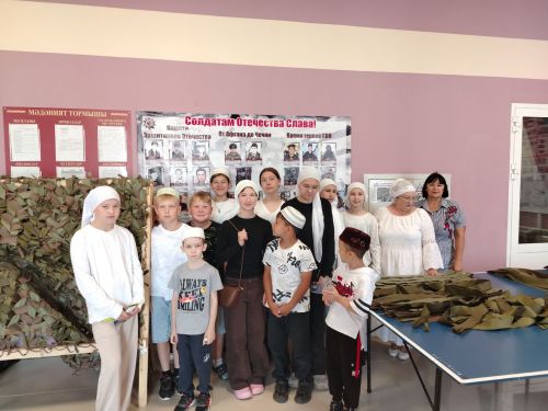 Зәй-Каратай авылы мәдәният йортында балалар белән хәрби хәрәкәтләр ветераннары көнен искә алдылар